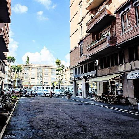 Sonny Capone Al Vaticano Rome Exterior photo